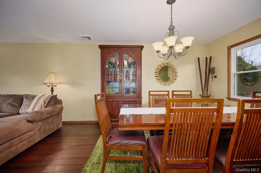 180 Ridge Drive Middletown NY 10940