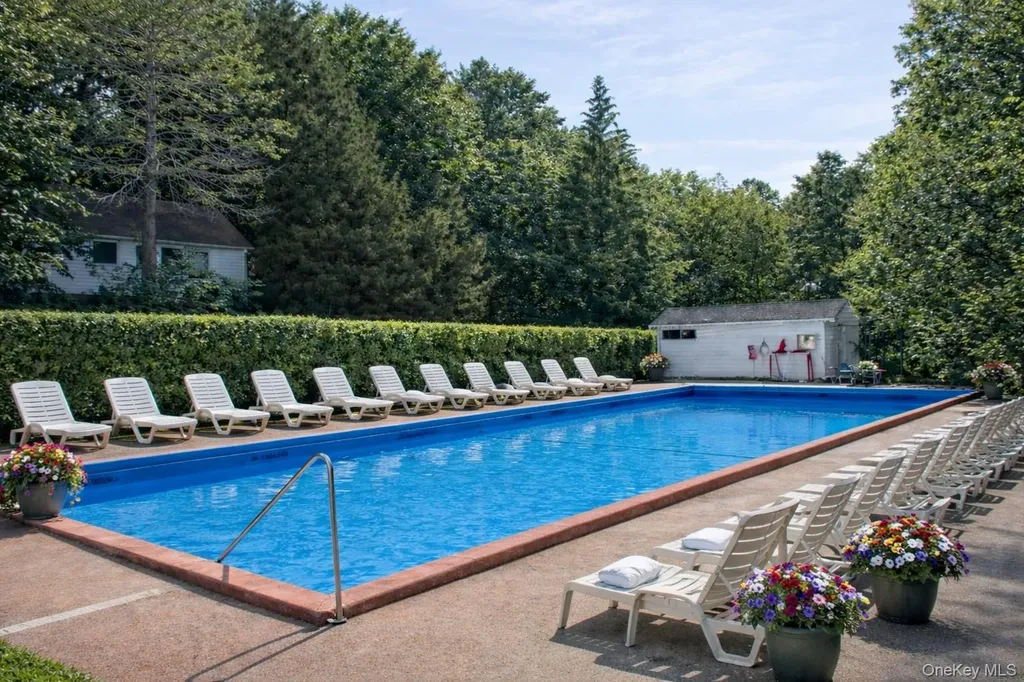 9 Solway Road Saugerties NY 12477