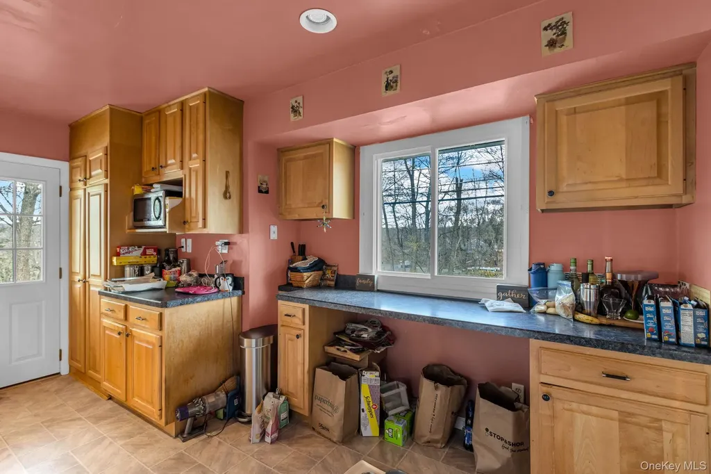 2028 Oakwood Drive Peekskill NY 10566