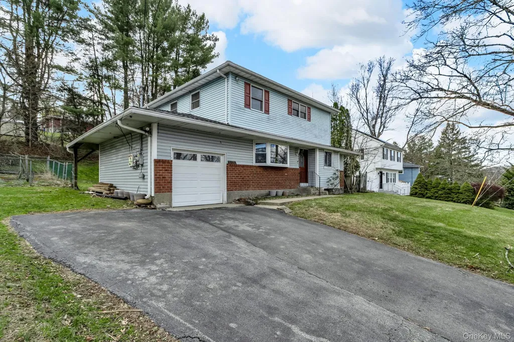 2028 Oakwood Drive Peekskill NY 10566