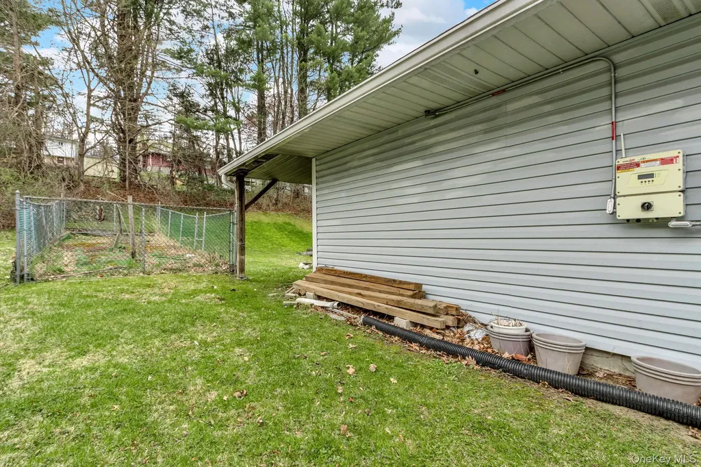 2028 Oakwood Drive Peekskill NY 10566
