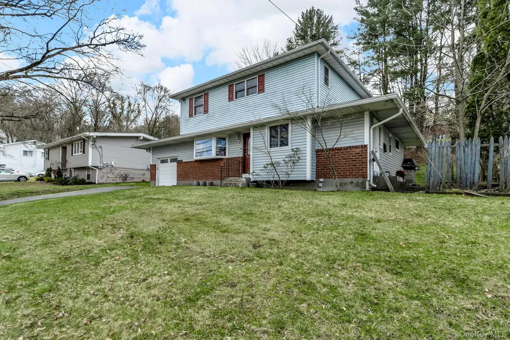 2028 Oakwood Drive Peekskill NY 10566