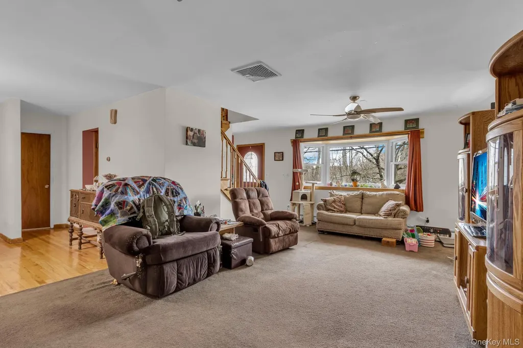 2028 Oakwood Drive Peekskill NY 10566