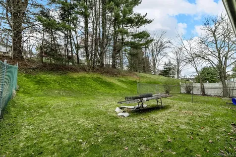2028 Oakwood Drive Peekskill NY 10566