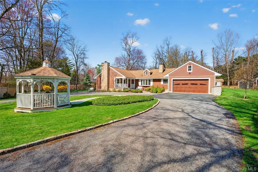 21 Barnaby Lane Hartsdale NY 10530
