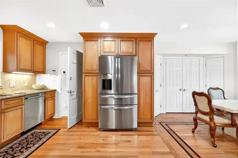 21 Barnaby Lane Hartsdale NY 10530