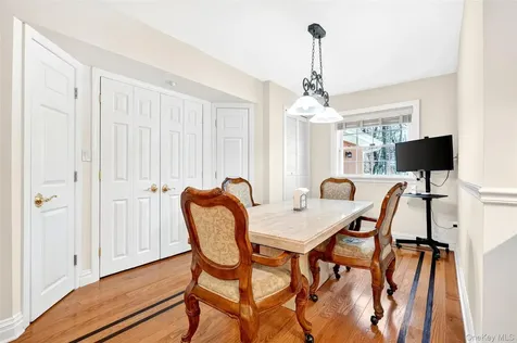 21 Barnaby Lane Hartsdale NY 10530