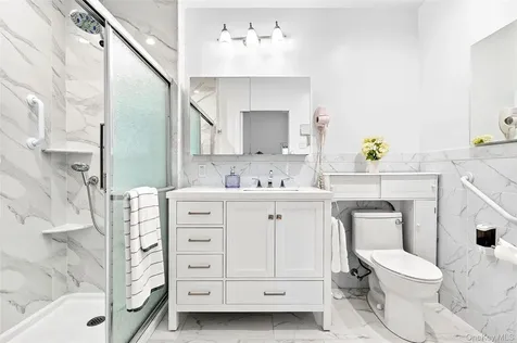 21 Barnaby Lane Hartsdale NY 10530