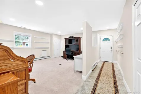 21 Barnaby Lane Hartsdale NY 10530