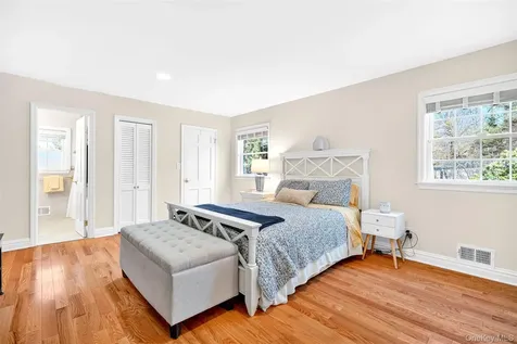 21 Barnaby Lane Hartsdale NY 10530