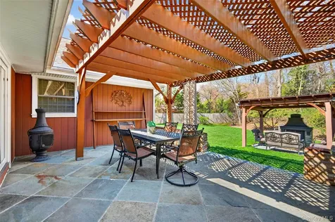 21 Barnaby Lane Hartsdale NY 10530