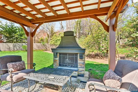 21 Barnaby Lane Hartsdale NY 10530