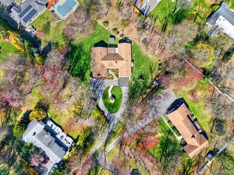 21 Barnaby Lane Hartsdale NY 10530