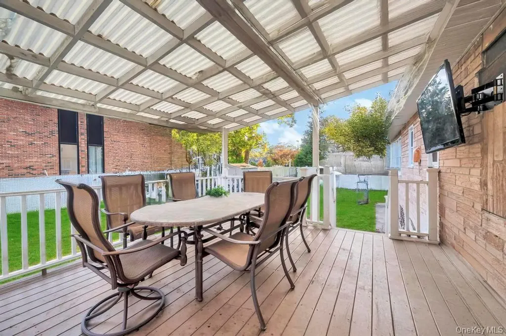 3 Francisco Avenue Central Islip NY 11722
