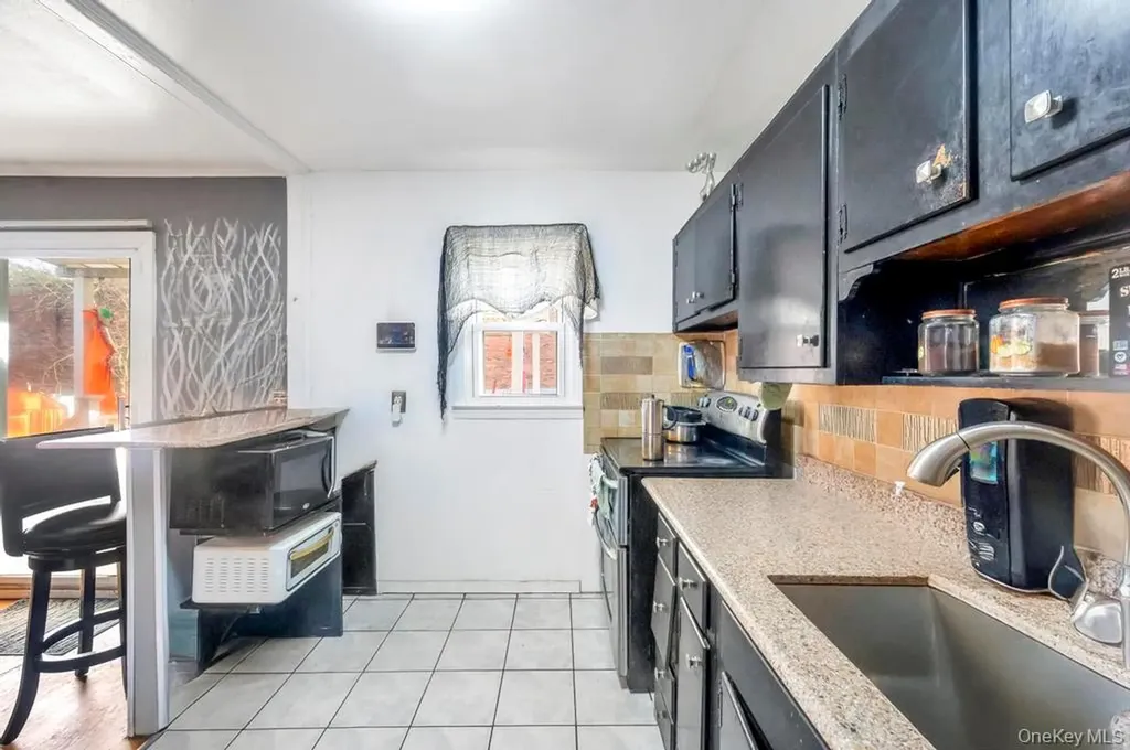 3 Francisco Avenue Central Islip NY 11722