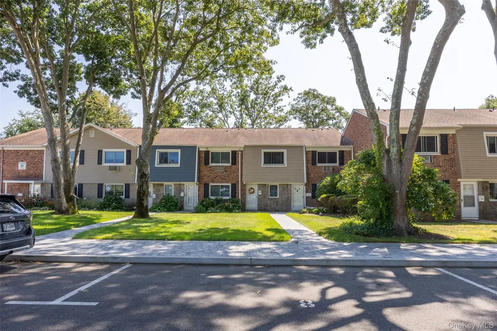 40 W 4th Street Patchogue NY 11772