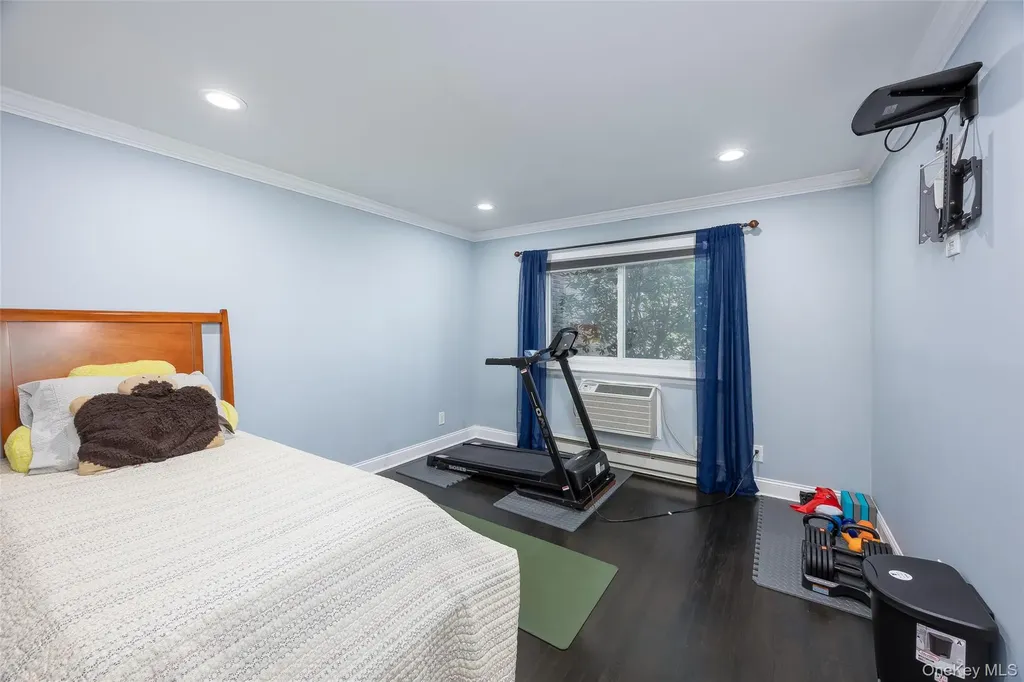 40 W 4th Street Patchogue NY 11772
