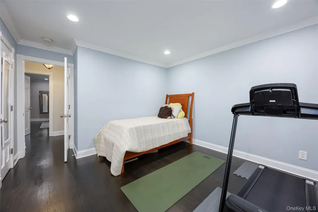 40 W 4th Street Patchogue NY 11772