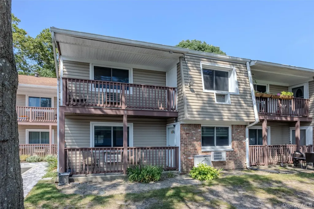 40 W 4th Street Patchogue NY 11772