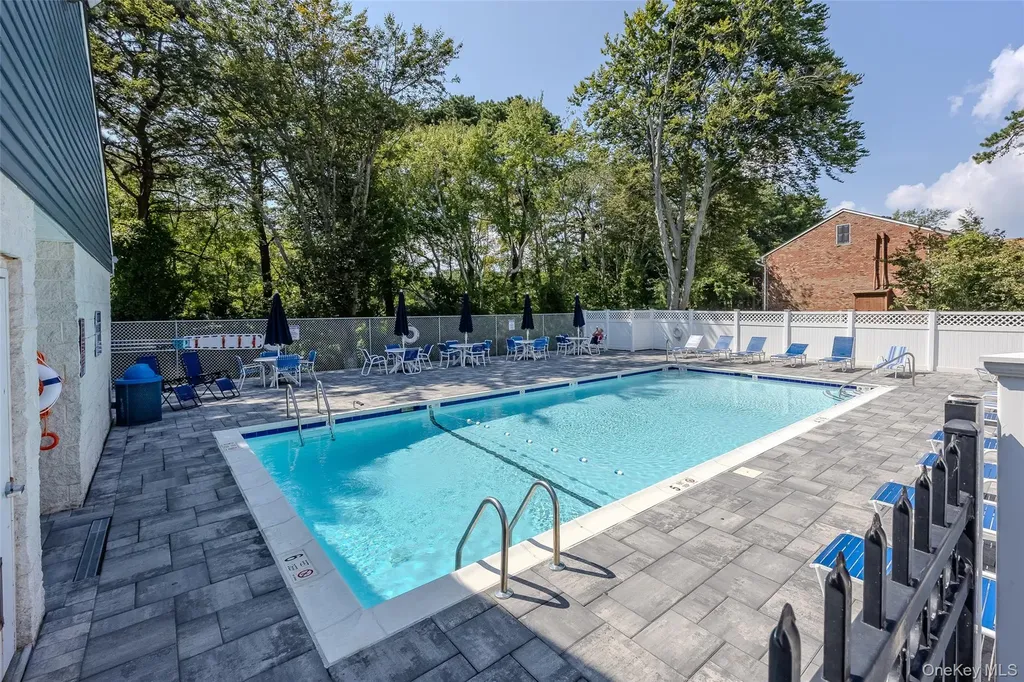 40 W 4th Street Patchogue NY 11772
