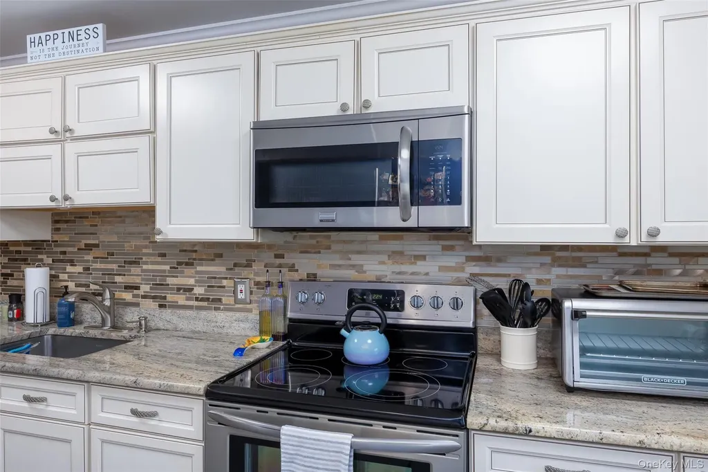40 W 4th Street Patchogue NY 11772