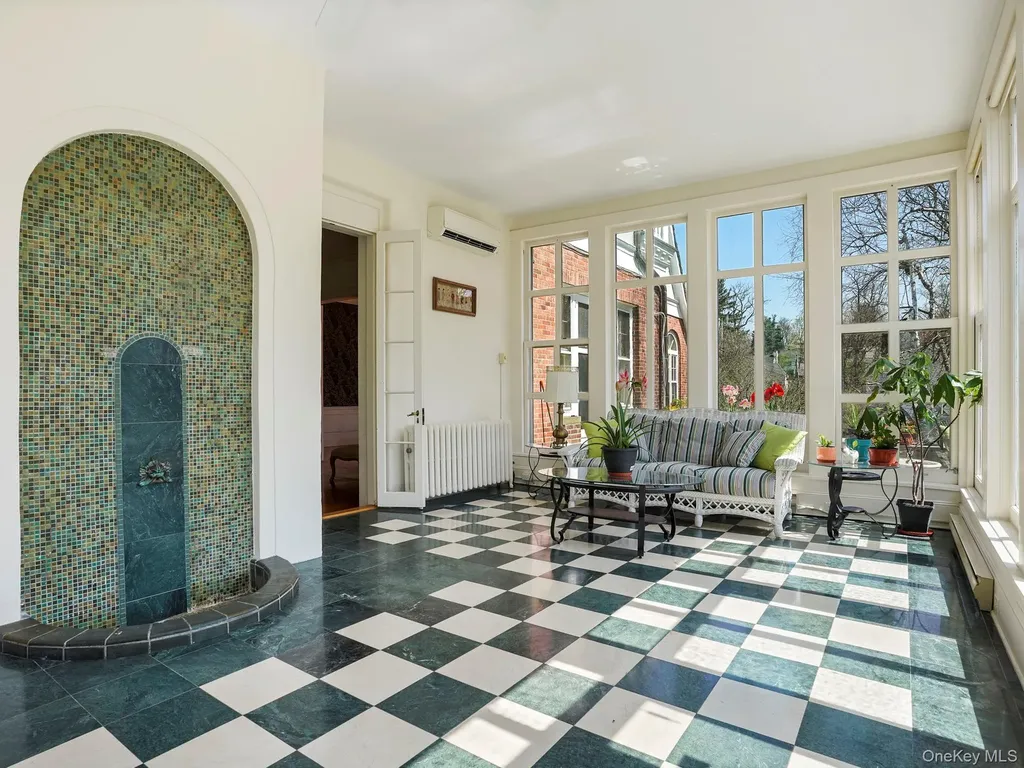 15 Hemlock Road Bronxville NY 10708