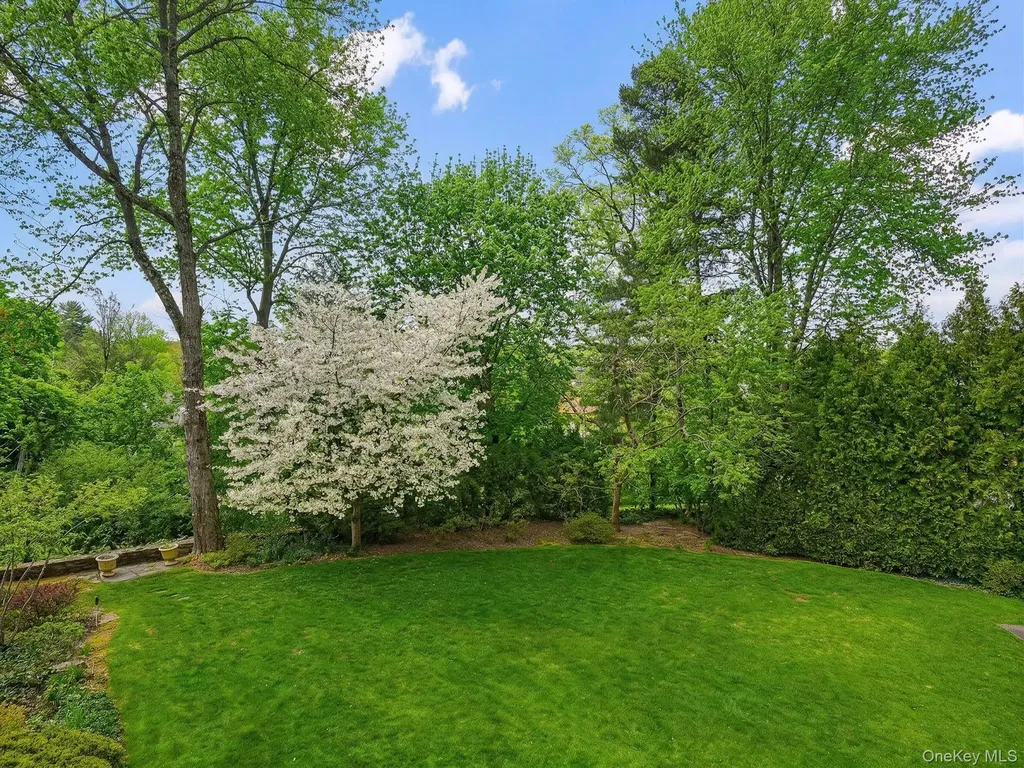 15 Hemlock Road Bronxville NY 10708