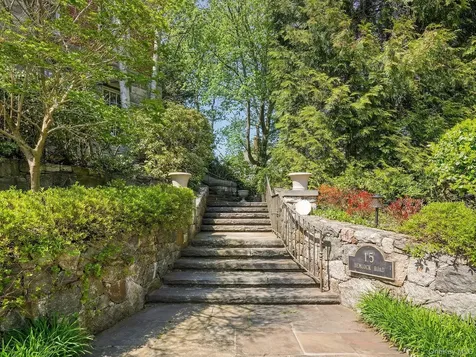 15 Hemlock Road Bronxville NY 10708