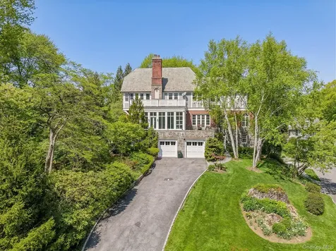 15 Hemlock Road Bronxville NY 10708