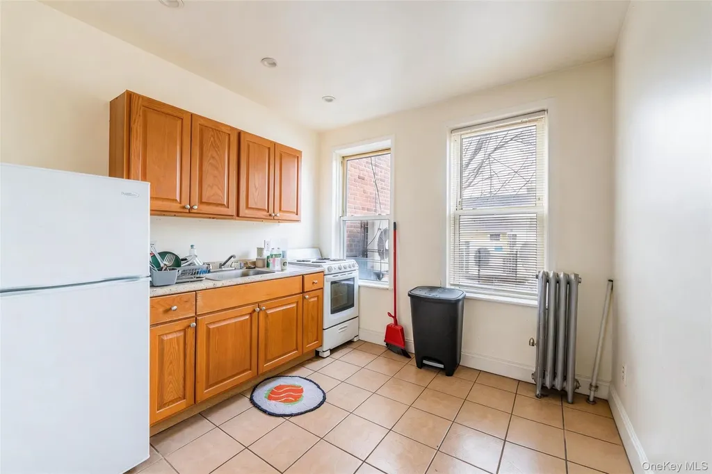16904 Crocheron Avenue Flushing NY 11358