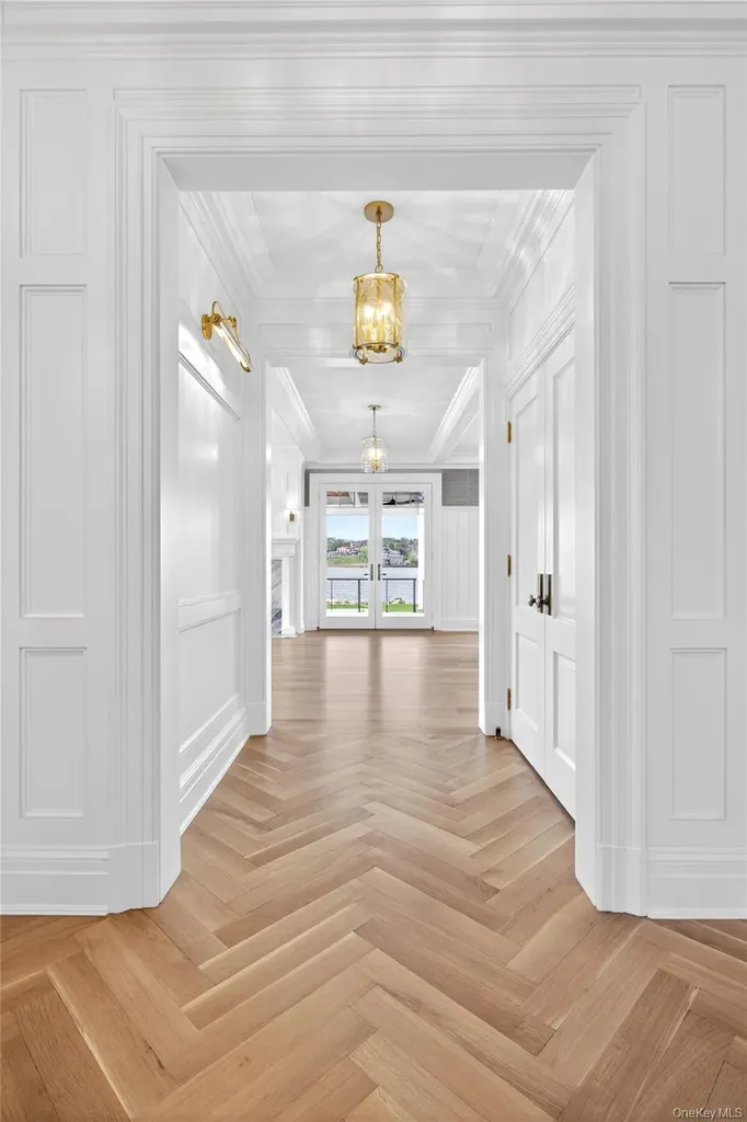 71 Lake Road Manhasset NY 11030
