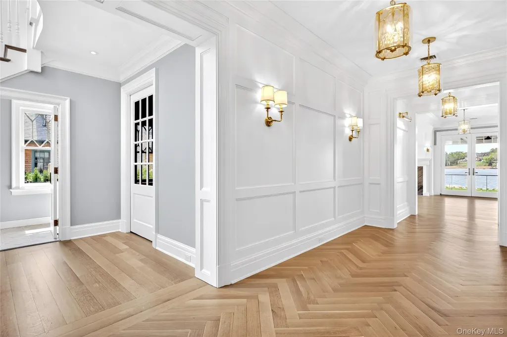 71 Lake Road Manhasset NY 11030