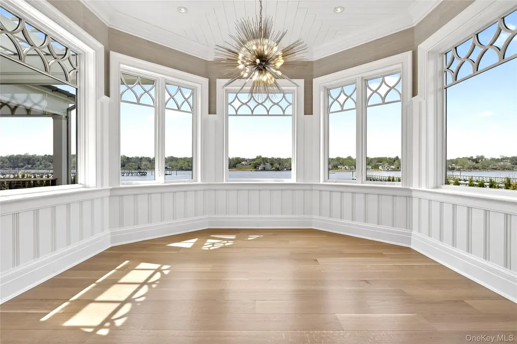 71 Lake Road Manhasset NY 11030