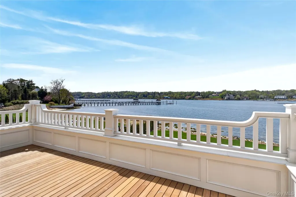 71 Lake Road Manhasset NY 11030