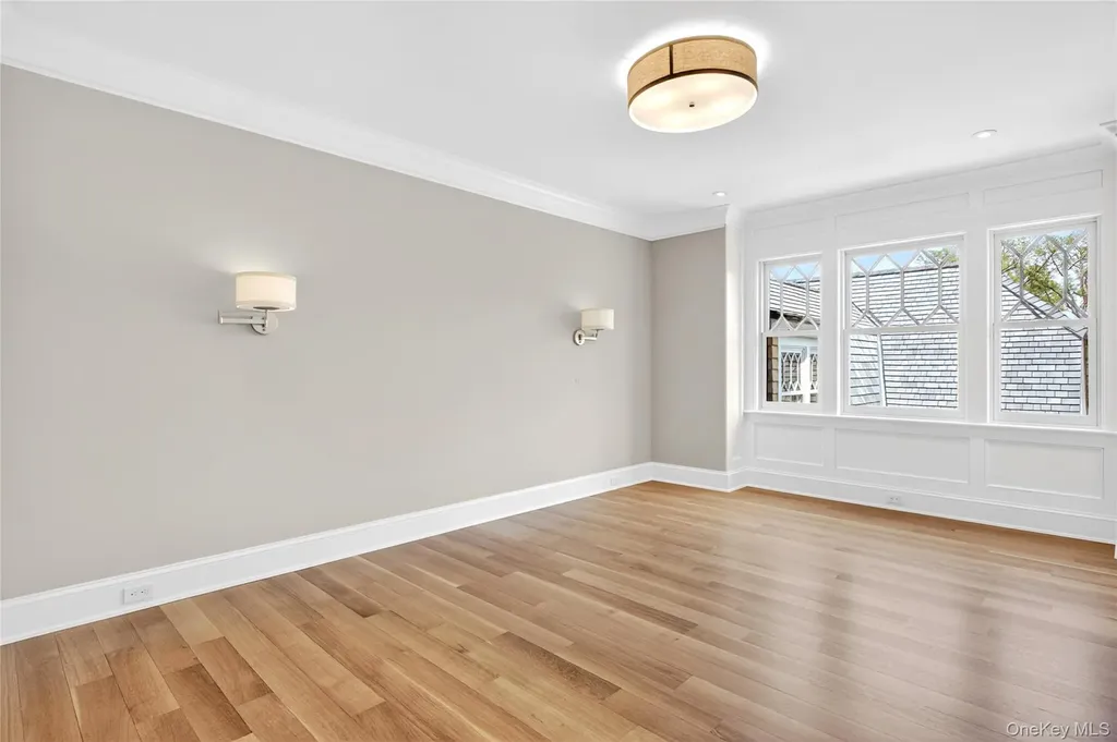 71 Lake Road Manhasset NY 11030