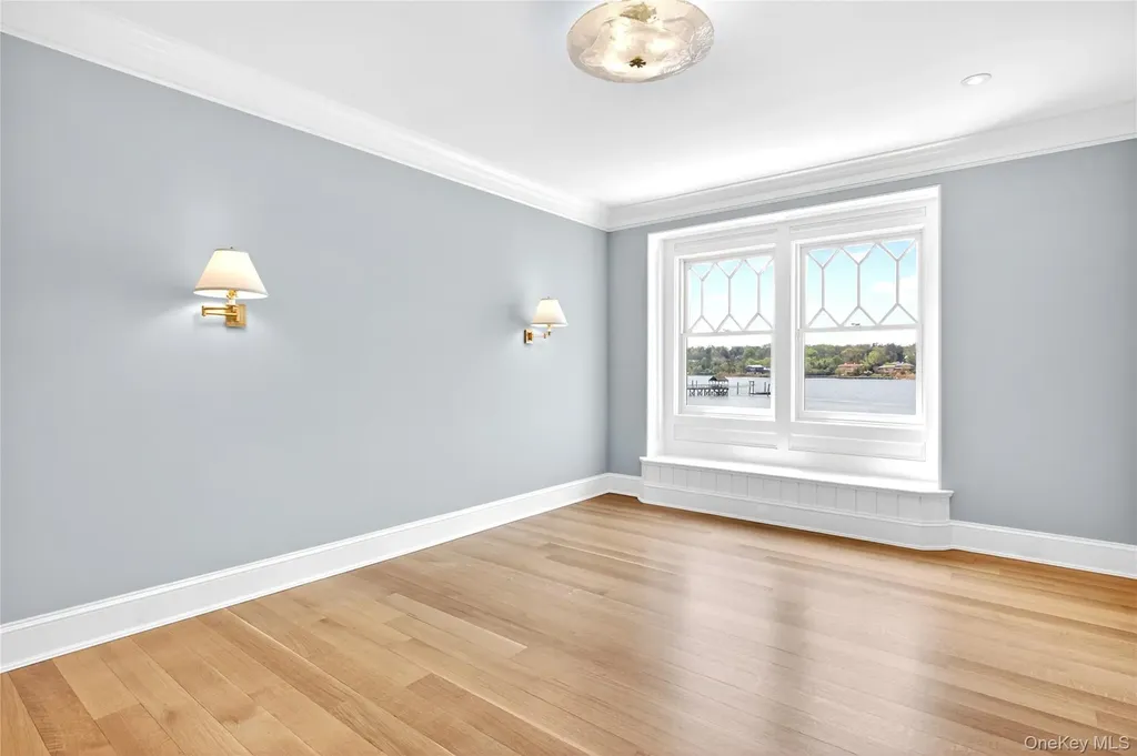 71 Lake Road Manhasset NY 11030