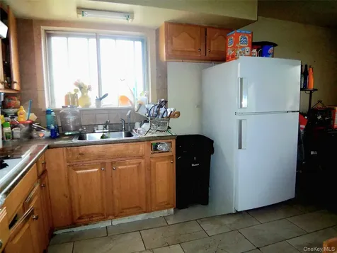 10 Teramar Way White Plains NY 10607