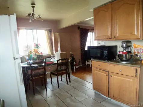 10 Teramar Way White Plains NY 10607