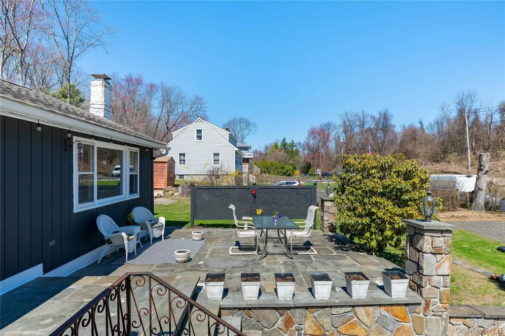 89 Baldwin Place Road Mahopac NY 10541