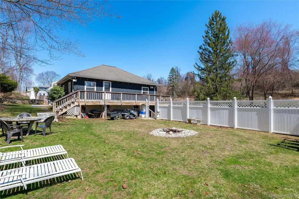 89 Baldwin Place Road Mahopac NY 10541