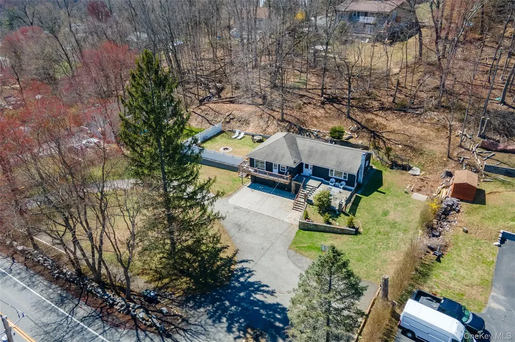 89 Baldwin Place Road Mahopac NY 10541