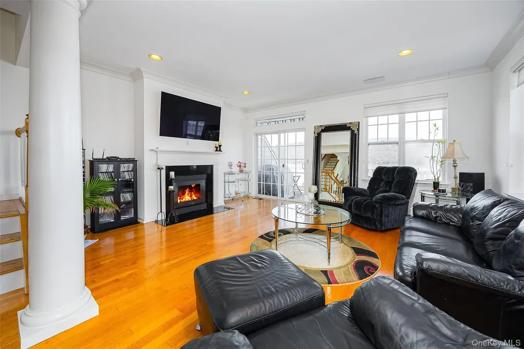 114 Hudson Pointe Drive Poughkeepsie NY 12601