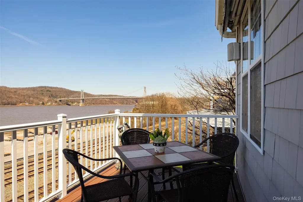 114 Hudson Pointe Drive Poughkeepsie NY 12601