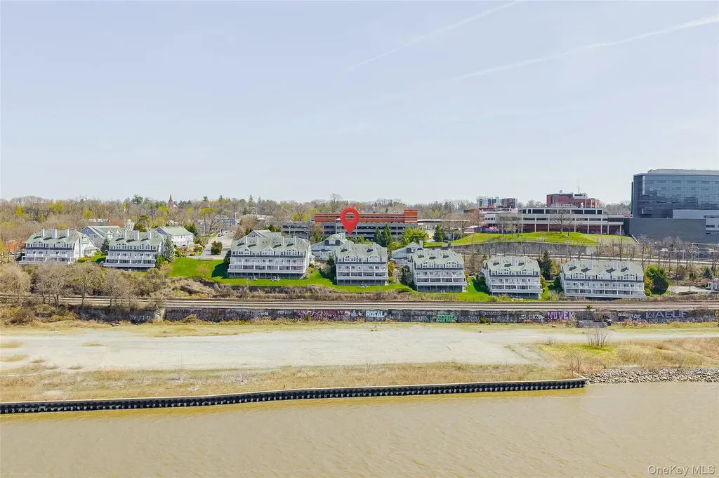 114 Hudson Pointe Drive Poughkeepsie NY 12601