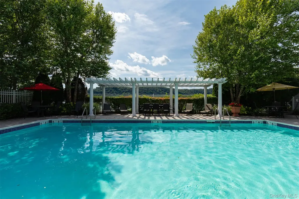 114 Hudson Pointe Drive Poughkeepsie NY 12601