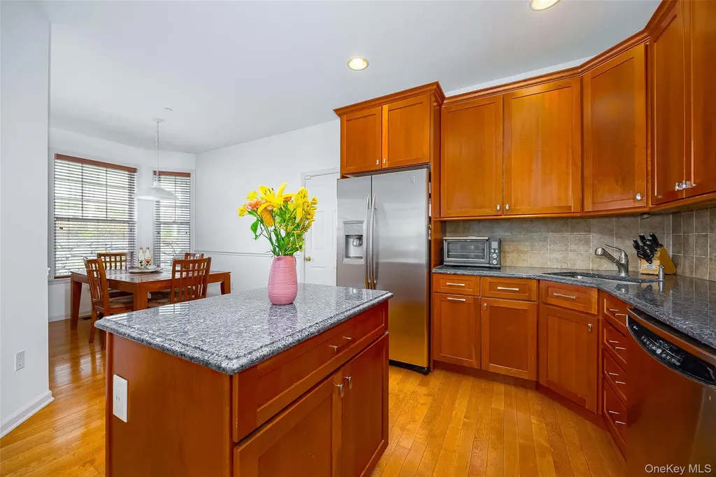 114 Hudson Pointe Drive Poughkeepsie NY 12601