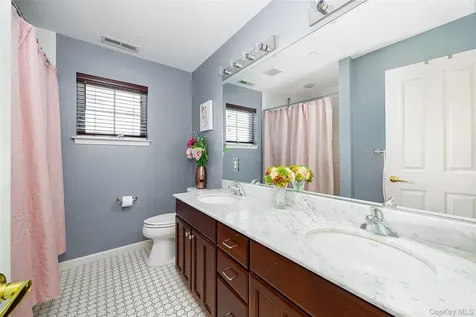 114 Hudson Pointe Drive Poughkeepsie NY 12601