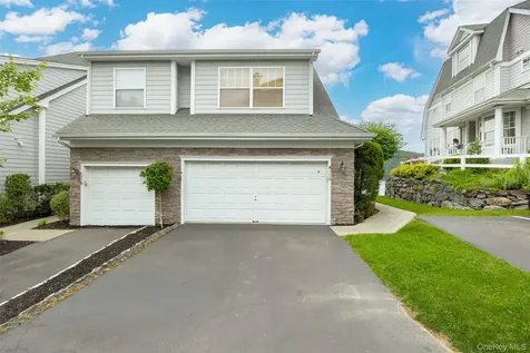 114 Hudson Pointe Drive Poughkeepsie NY 12601