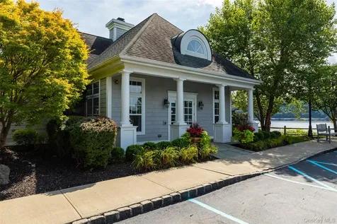 114 Hudson Pointe Drive Poughkeepsie NY 12601
