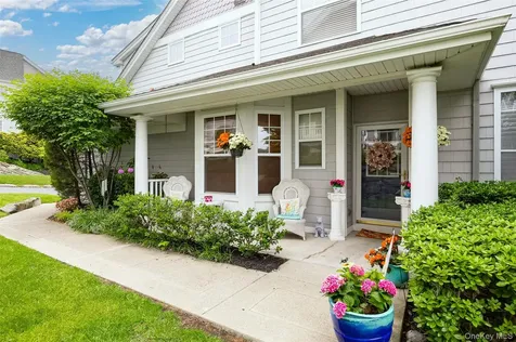 114 Hudson Pointe Drive Poughkeepsie NY 12601